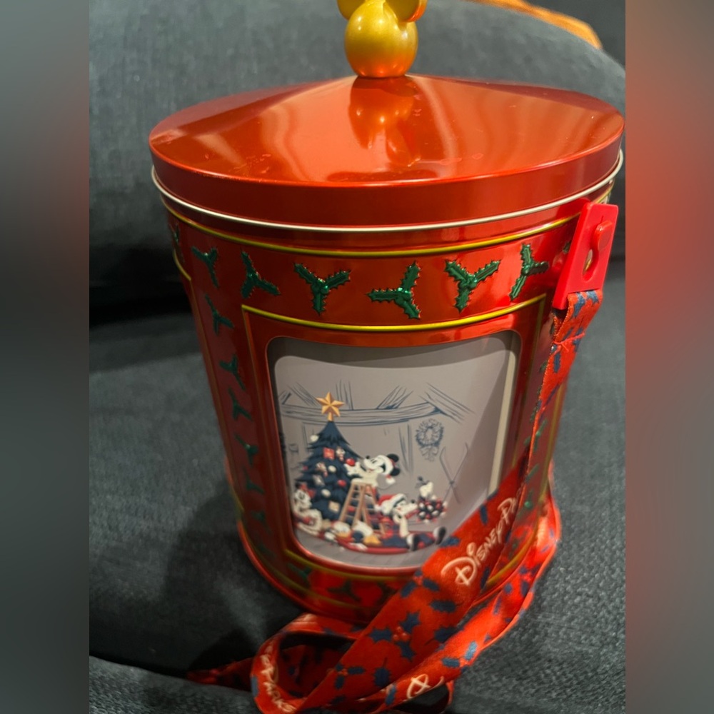 DISNEY PARKS EXCLUSIVE CHRISTMAS 2022 LTD EDITION‎ MUSICAL TIN POPCORN BUCKET